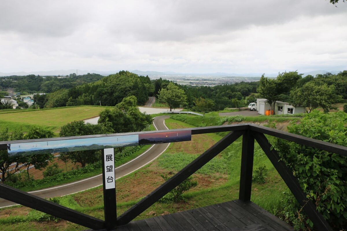 菊池の街も雨雲の下