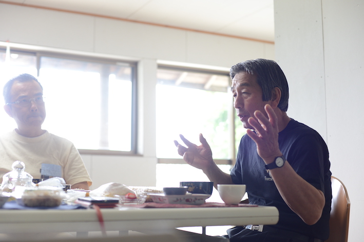 学び合うこと、気づき合うことの大切さを語る松岡会長。人との出会いは、人生にとって財産です
